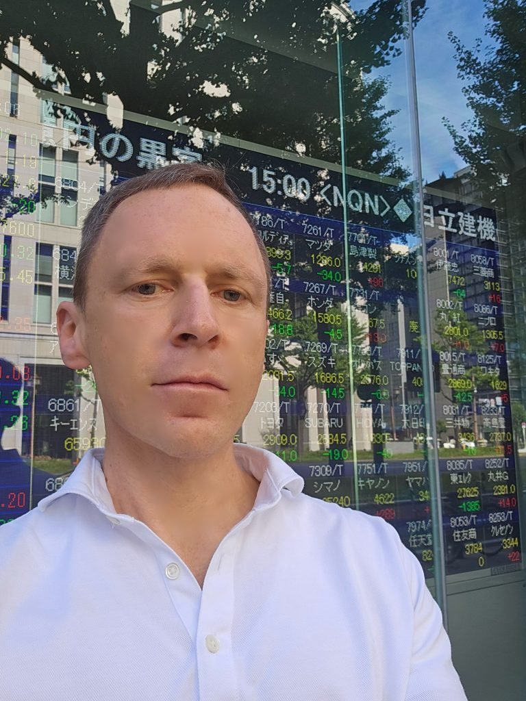 native English copywriter in Japan